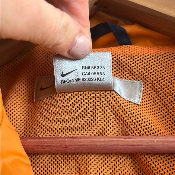 Nike 2000s Vintage Navy, White and Orange Windbreaker Back Spellout Jacket - Picture 3 of 7